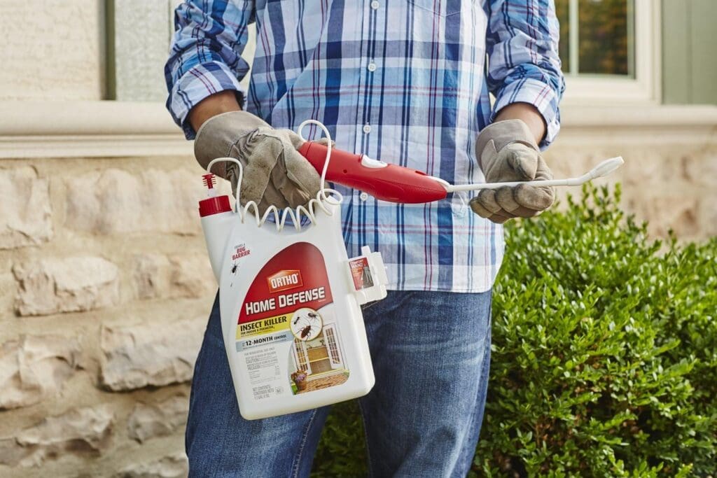 Ortho Home Defense MAX Insect Killer for Indoor  Perimeter1 with Comfort Wand - Kills Ants, Cockroaches, Spiders, Fleas, Ticks  Other Listed Bugs, Creates a Bug Barrier, 1.1 gal.